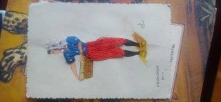 Postal bordada Paris French Cancan