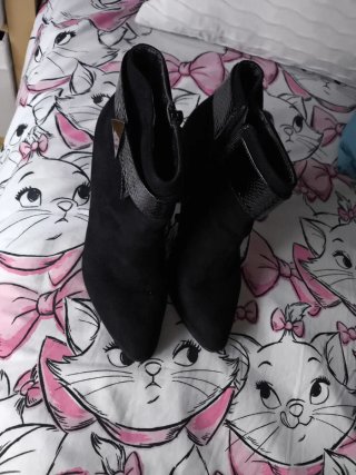 Botines negros tacón T38