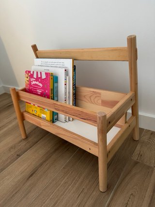 Libreria de madera infantil