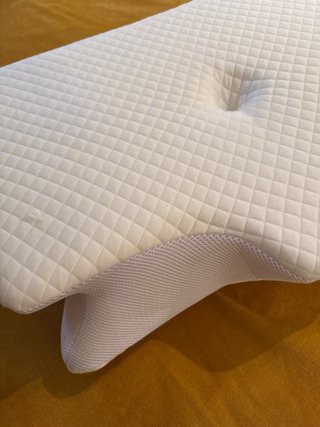Almohada Antironquidos Blanca y Naranja