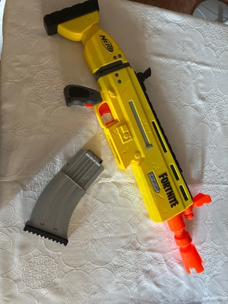 Nerf Fortnite Scar Amarillo