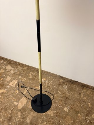 Lámpara de pie moderna tela y madera