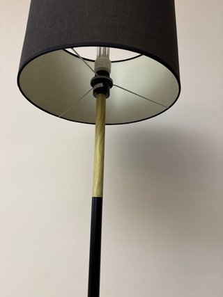 Lámpara de pie moderna tela y madera