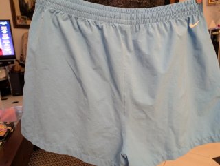 Pantalón corto Nike Swoosh celeste