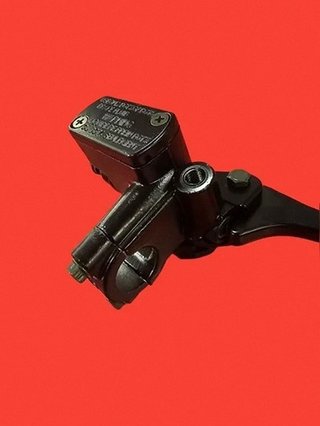 Bomba Freno Derecha Universal