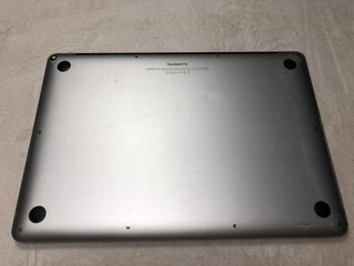 MacBook Air A1465 Argento