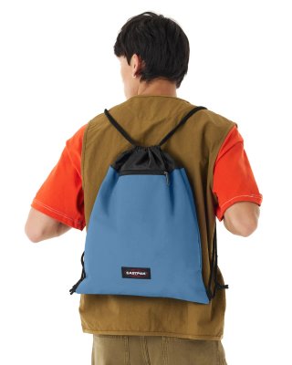 Bolsa deportiva Eastpak azul con cordón
