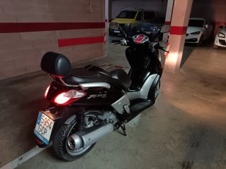 Yamaha Xcity 125 Maxi Scooter Negra/Plata