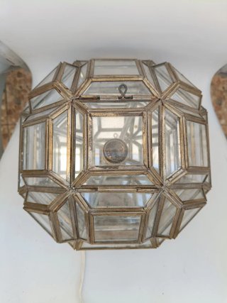 Aplique de cristal con perfil de metal