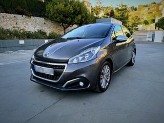 PEUGEOT 208 5P Signature 1.2L 110CV