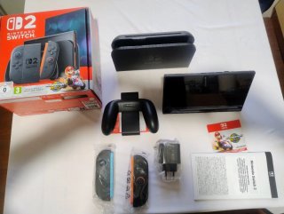 Nintendo Switch 2 + Mario Kart World