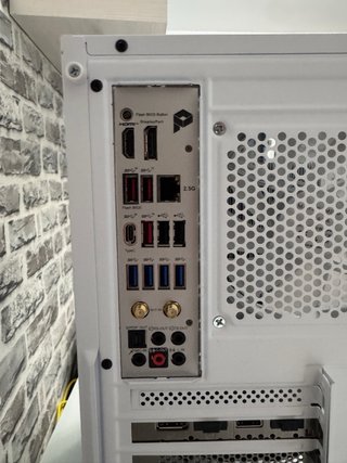 PC Gaming Ryzen 5 9600X RTX 4060 32GB DDR5