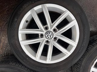Llantas Volkswagen Golf 7.5 con Neumáticos.