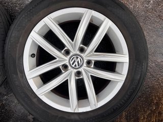 Llantas Volkswagen Golf 7.5 con Neumáticos.