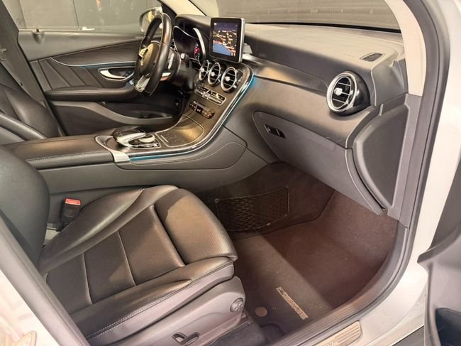 Mercedes-Benz GLC 2016, foto 19
