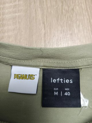 Camiseta Peanuts Charlie Brown Lefties Talla M