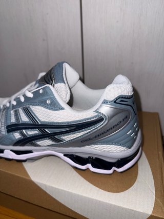 Asics Gel-Kayano 14 Talla 42