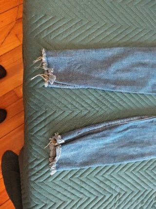 Pantalón pitillo vaquero desgastado