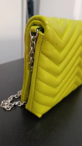 Bolso pequeño verde chevron