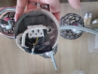 Lámpara 3 bolas metal y mimbre
