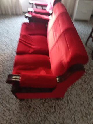 Sofá y sillones de terciopelo antiguos