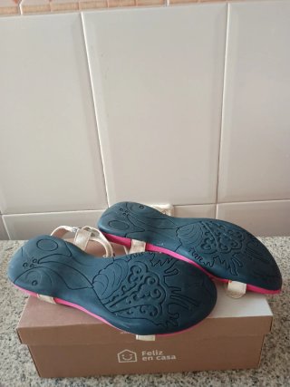 Sandalias Fila Beige y Rosa