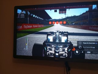 Consola PS4 + Mando + Juego F1 2017