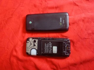 Telefono cellulare Sony Ericsson nero
