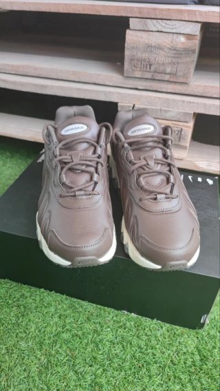 Nike Air Max DN8 Marrones Talla 40 Baroque Brown