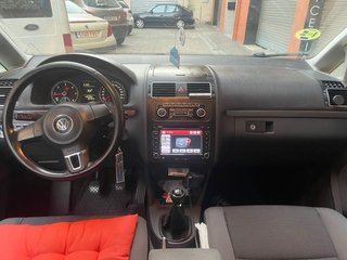 Volkswagen Touran 2012