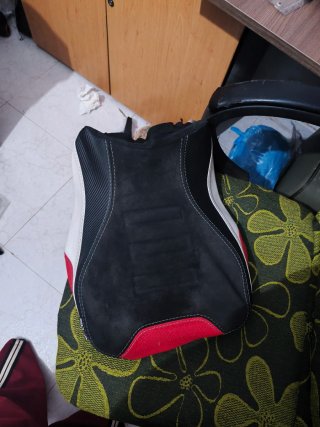 Funda Asientos Benelli TRK 702/702X Carbono Rojo