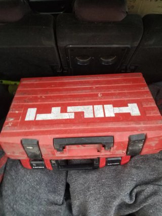 2 Cajas Hilti Roja
