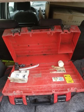 2 Cajas Hilti Roja