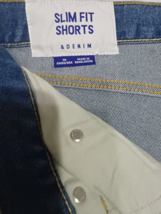 Vaqueros cortos desgastados Talla M
