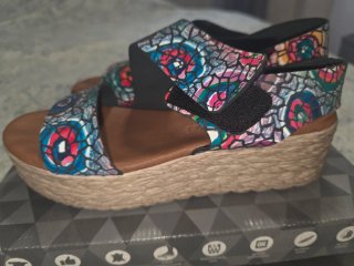 Sandalias cuña multicolor
