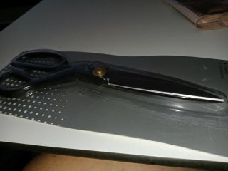 Tijeras  de sastre, acero al carbono