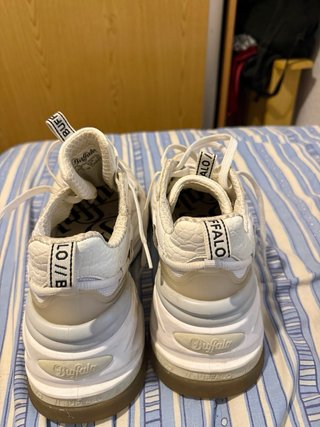 Zapatillas Buffalo Triplet Hollow Blancas