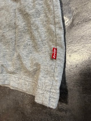 Camiseta Levi's Gris Logo Negro Talla XL