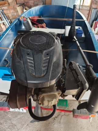Motor fueraborda para barca