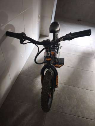 Bicicleta Eléctrica Infantil Negra y Naranja
