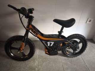 Bicicleta Eléctrica Infantil Negra y Naranja