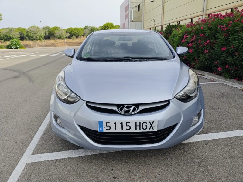 Hyundai Elantra 2011 - foto 1