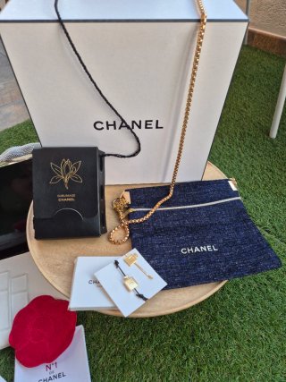 Lote Neceser y Accesorios Chanel PRECIO FINAL