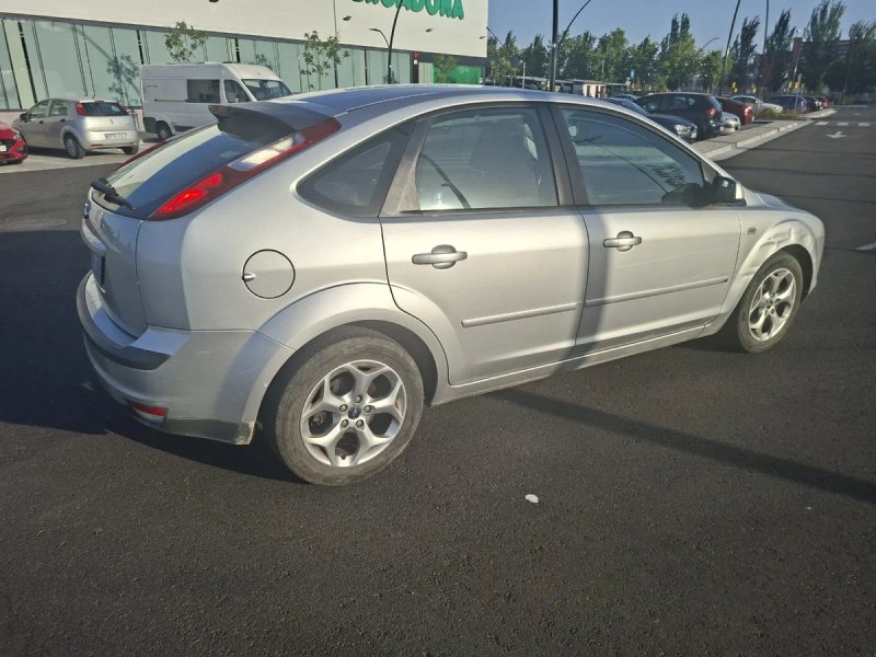 Ford Focus 2008 - foto 1