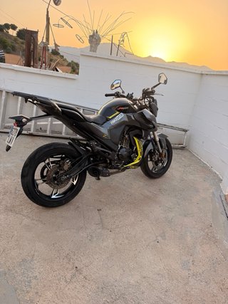 Zontes ZT 2 125 Naked Negra/Gris