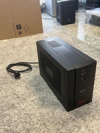 SAI APC Back-UPS 1400 protección sobretensión