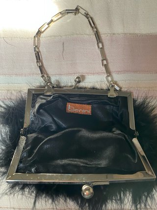 Bolso de mano o colgar con cadena y plumas