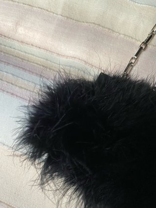 Bolso de mano o colgar con cadena y plumas