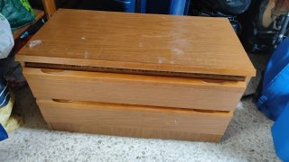 Se regala Gavetero de madera marrón tiempo limitad