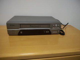 Reproductor VHS Funai 6 Head Stereo Hi-Fi